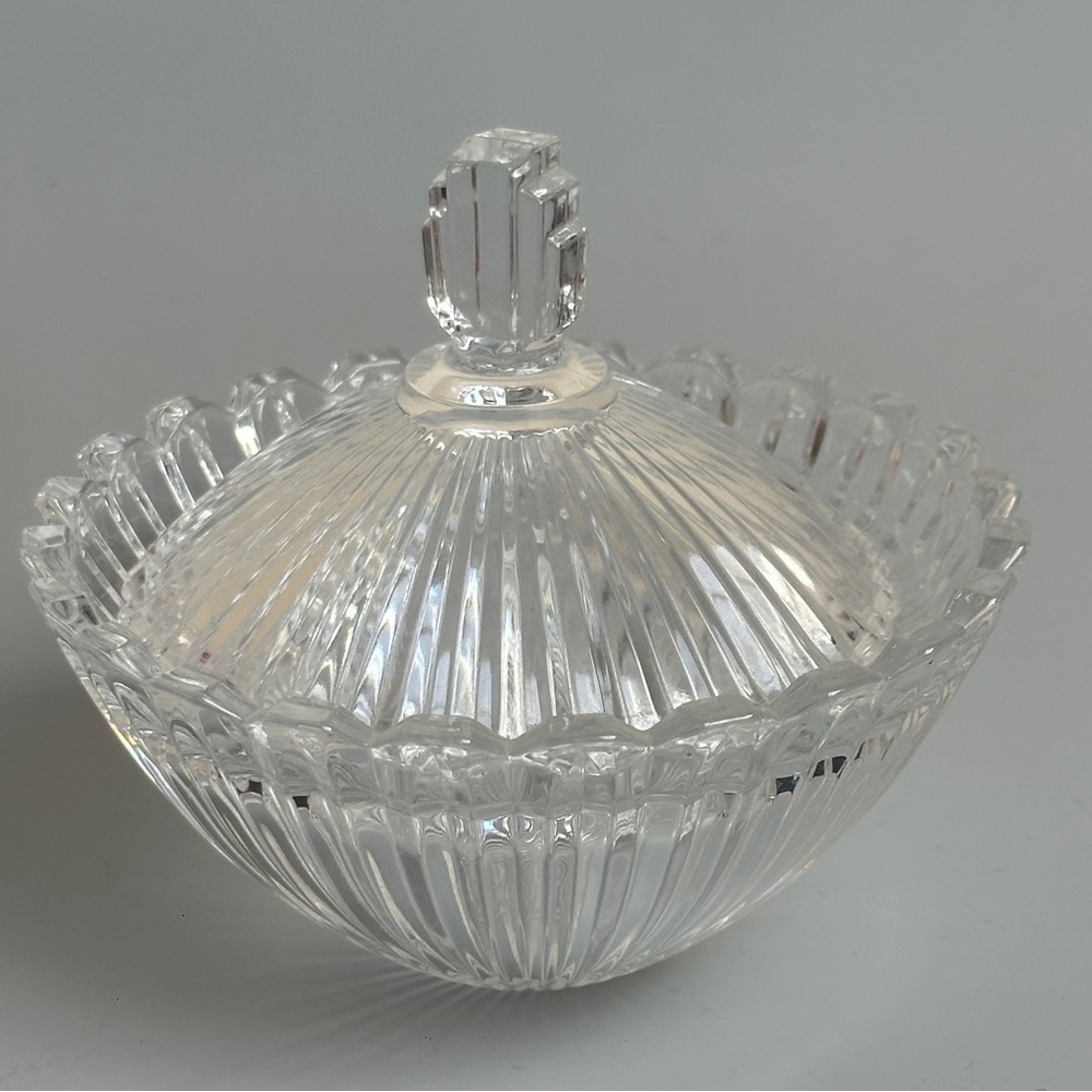 Mikasa Marquette Glass Candy Dish/Trinket Box - Art Deco Ribbed‎ Design